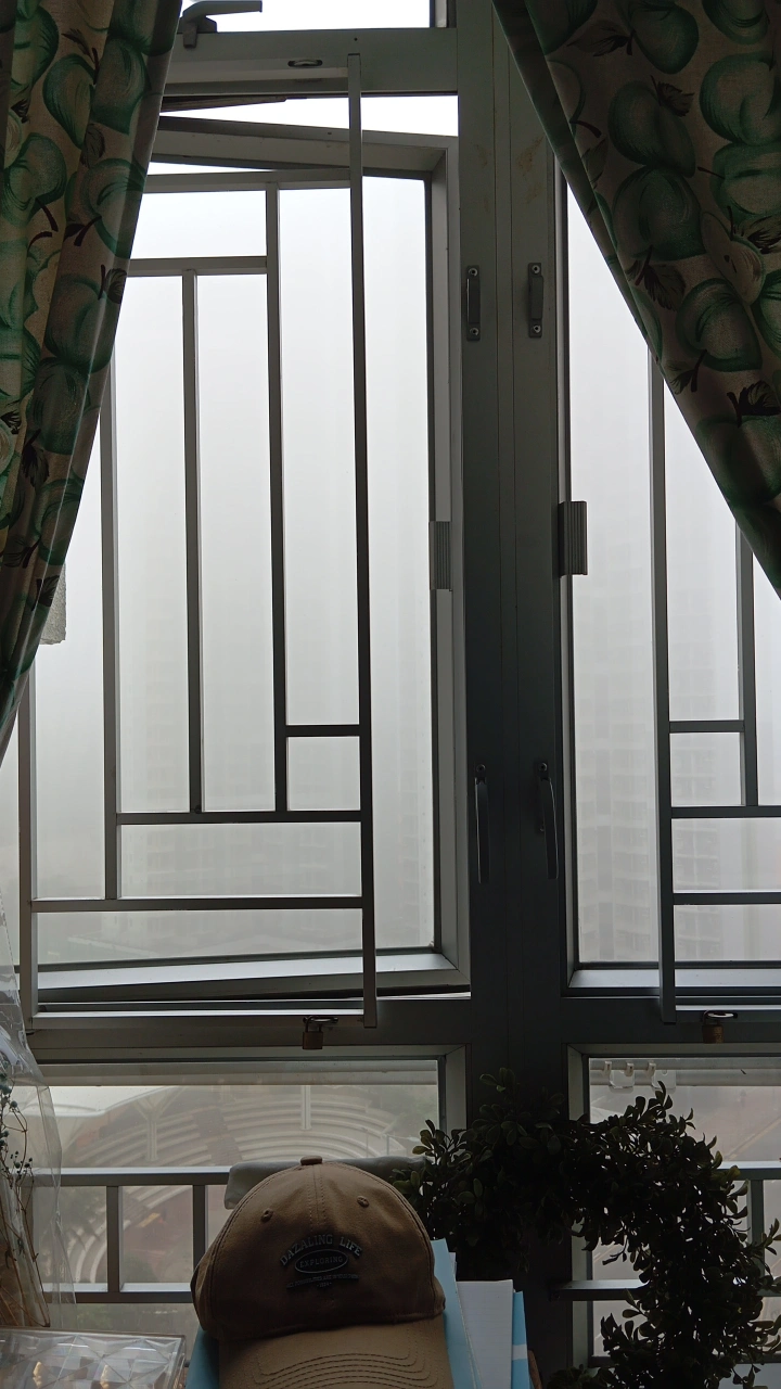 回南天各區鬥濕！將軍澳曬「消失的樓」爭霸 天文台揭最濕重災區：呢度先係第1！