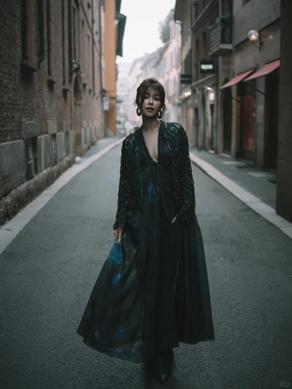 Janice Man文詠珊產後復出素顏生圖曝光！37歲零走樣視覺極震撼激似大學生