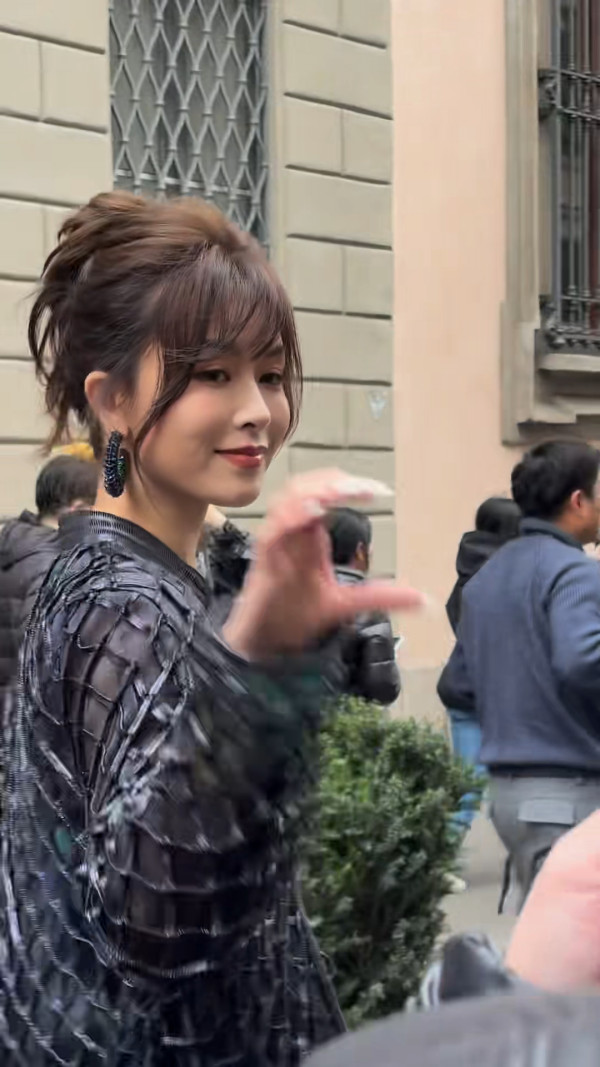 Janice Man文詠珊產後復出素顏生圖曝光！37歲零走樣視覺極震撼激似大學生