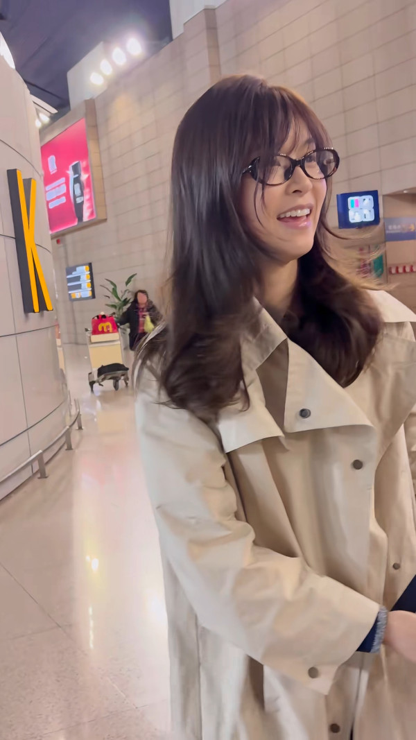 Janice Man文詠珊產後復出素顏生圖曝光！37歲零走樣視覺極震撼激似大學生