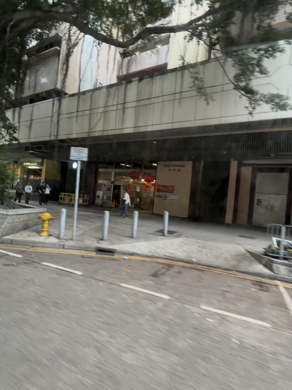 全港7大「最方便公屋」網民嚴選：落樓5秒到港鐵站免淋雨、呢條屋邨贏晒私樓