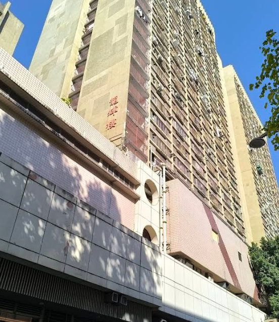 全港7大「最方便公屋」網民嚴選：落樓5秒到港鐵站免淋雨、呢條屋邨贏晒私樓