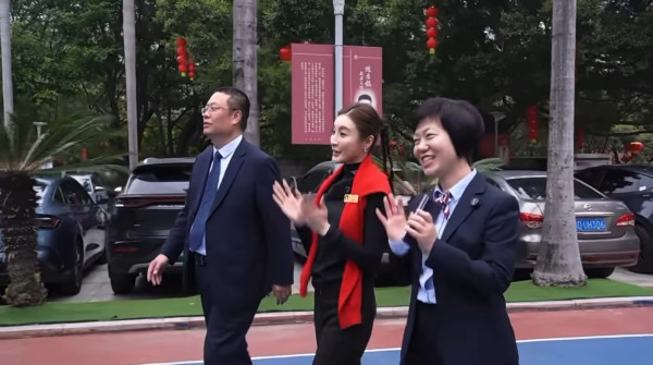 TVB視后重返中學母校建築竟以爺爺命名！超猛料家底曝光政商背景惹熱議