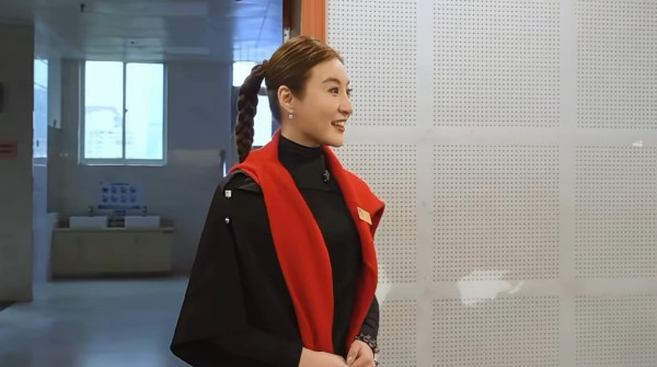 TVB視后重返中學母校建築竟以爺爺命名！超猛料家底曝光政商背景惹熱議