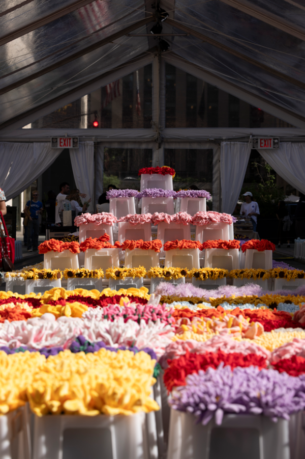 15萬枝毛絨花藝術裝置登陸中環！免費入場即拎走限定毛絨花1朵