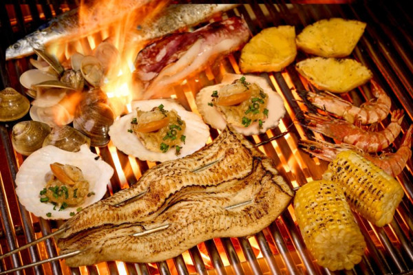 長者自助餐優惠2026︱全港逾10間長者自助餐優惠推介 低至半價 / 黃金海岸買一送一 / 送黑醋鴨肝、龍蝦！