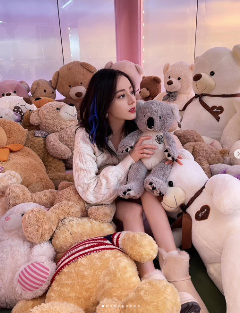 (圖︰迪麗熱巴 IG) (圖︰迪麗熱巴 IG)