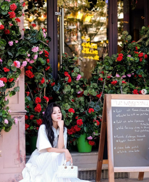 (圖︰迪麗熱巴 IG) (圖︰迪麗熱巴 IG)