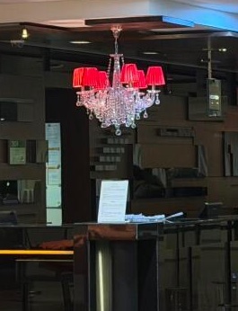 荃灣再爆猛鬼酒店！半夜突傳恐怖刺耳怪聲、房門被自動狂拉 睇CCTV揭心寒真相...