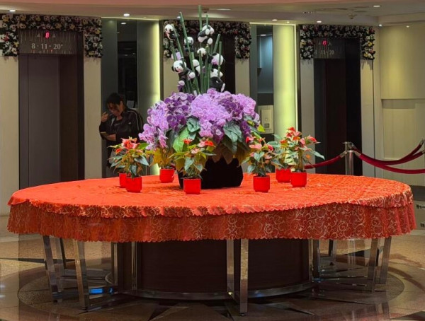 荃灣再爆猛鬼酒店！半夜突傳恐怖刺耳怪聲、房門被自動狂拉 睇CCTV揭心寒真相...