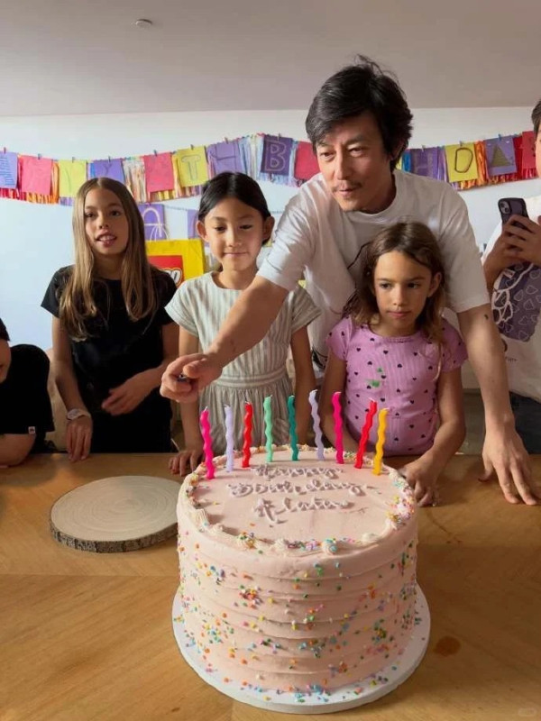 陳冠希9歲囡囡暴風成長近照曝光！五官神複製爸爸 長腿遺傳名模媽媽基因