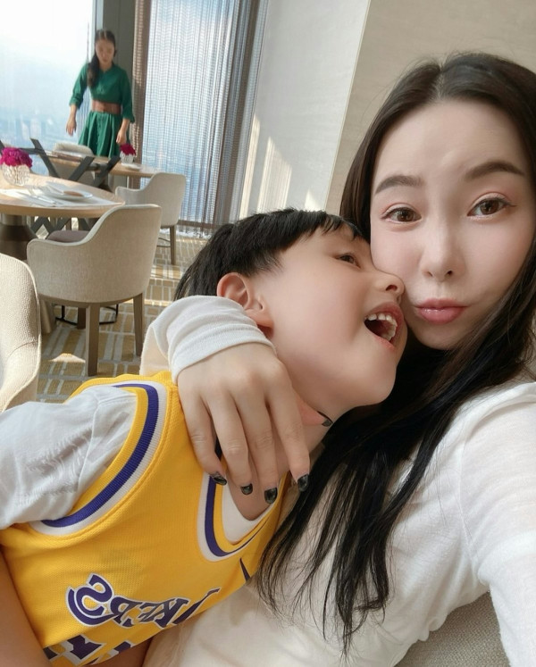 41歲周永恆港鐵攬女羅生門引爆大混戰!老婆割席爆離婚 前度痛揭半裸滋擾恐嚇內幕