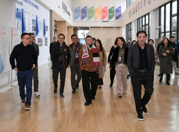 馬雲罕見現身學校談 AI　強調 AI 讓教育回歸本質　未來培育下一代須靠「這兩點」