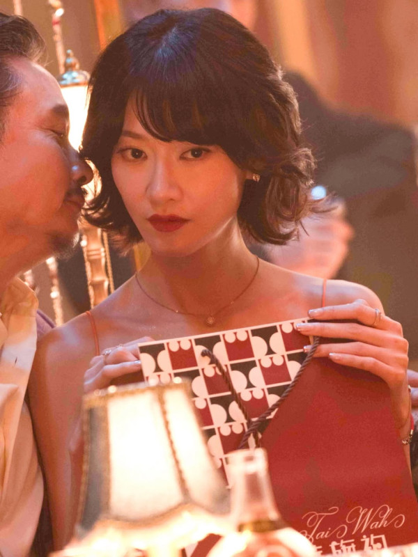 夜王｜6大被刪減情節曝光！唔止楊偲泳激吻戲消失 王丹妮半裸戲一秒不留