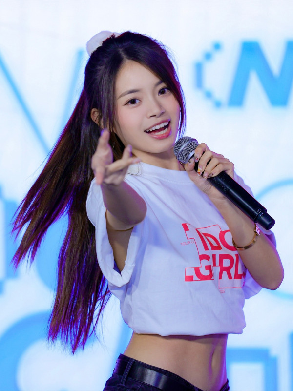 前TVB童星黃可盈21歲近況曝光！殺入樂壇跳唱女團出道！5歲入行變化驚人