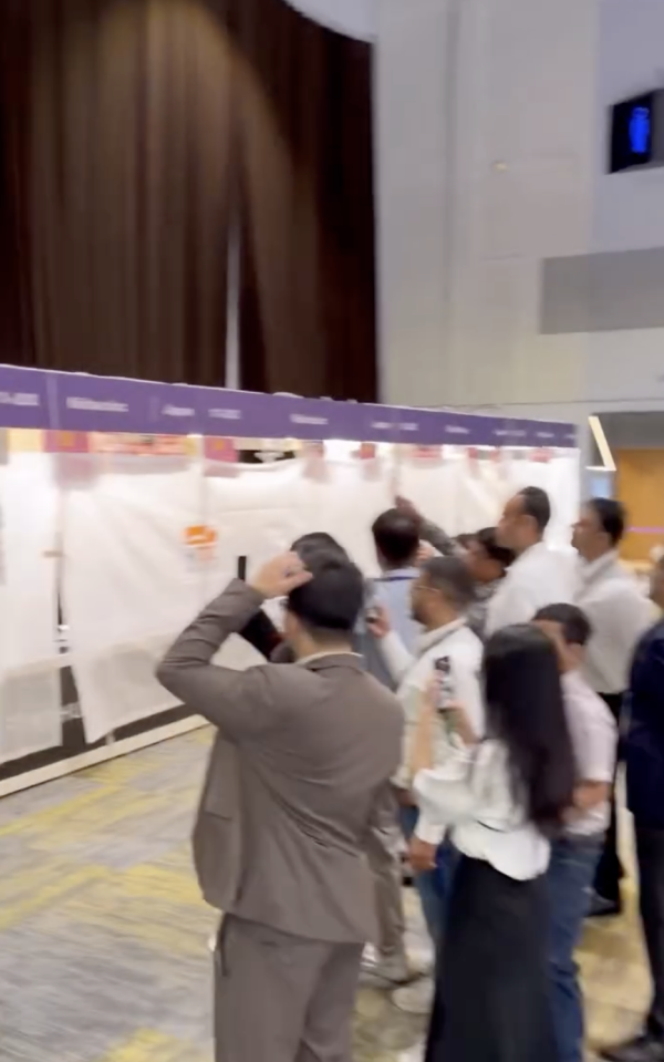 香港珠寶展爆「喪屍」搶購潮。（圖片來源：Threads@susu_huang1115）