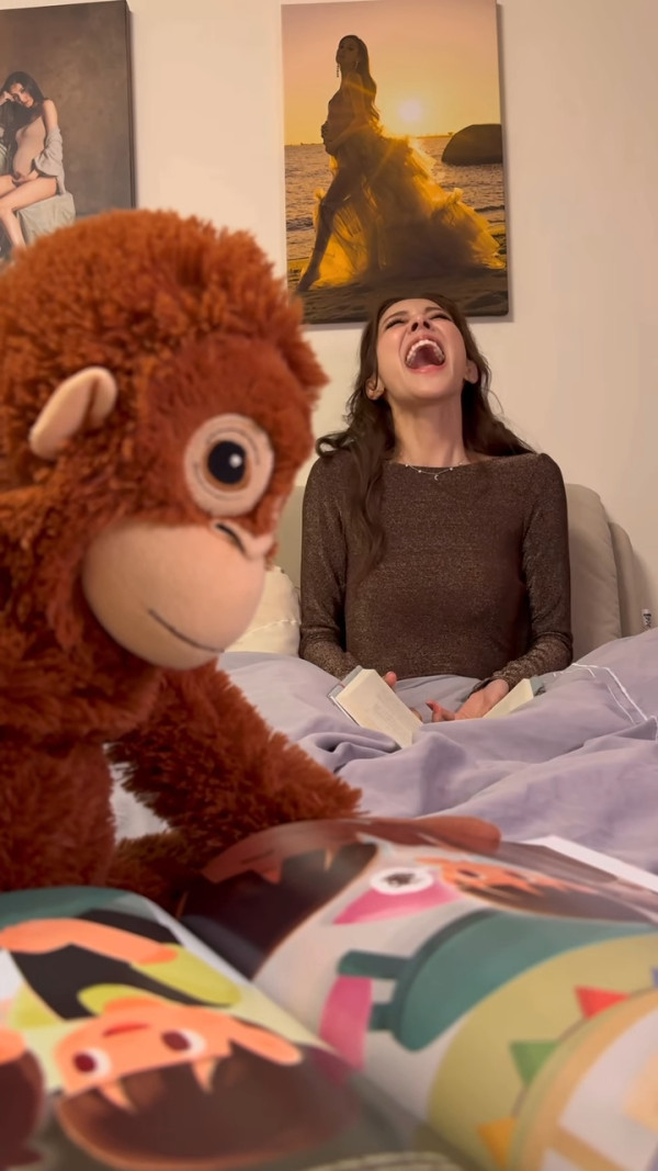 陳凱琳鄭嘉穎市郊複式豪宅曝光！奢華旋轉樓梯超氣派 一擺設竟被嘲太自戀？