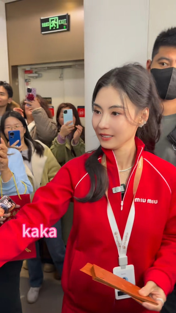 張栢芝新年向粉絲派開工利是零架子！金額曝光極豪爽獲讚：超寵粉