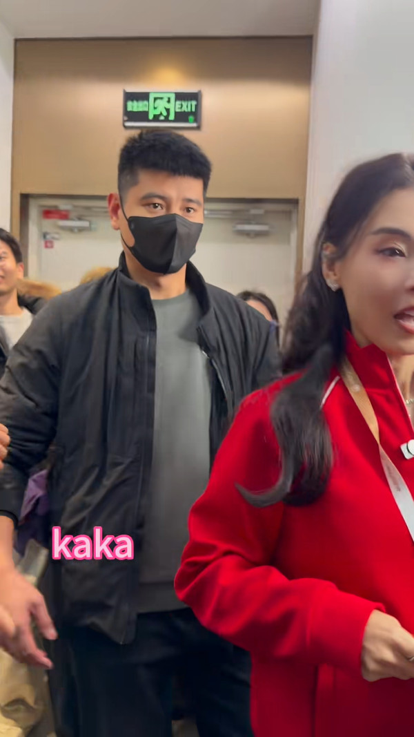 張栢芝新年向粉絲派開工利是零架子！金額曝光極豪爽獲讚：超寵粉