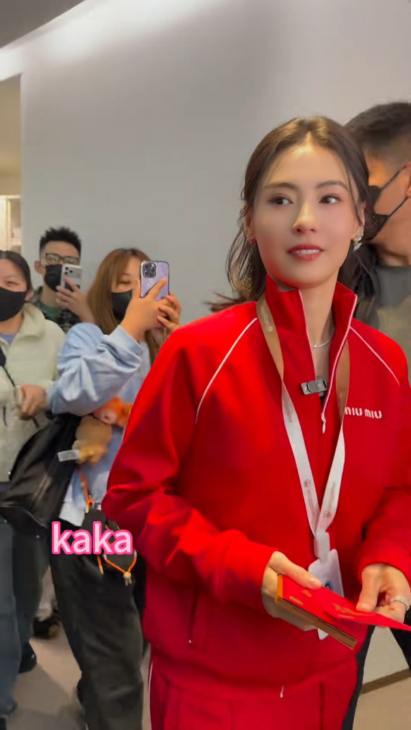 張栢芝新年向粉絲派開工利是零架子！金額曝光極豪爽獲讚：超寵粉