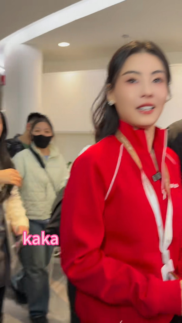 張栢芝新年向粉絲派開工利是零架子！金額曝光極豪爽獲讚：超寵粉