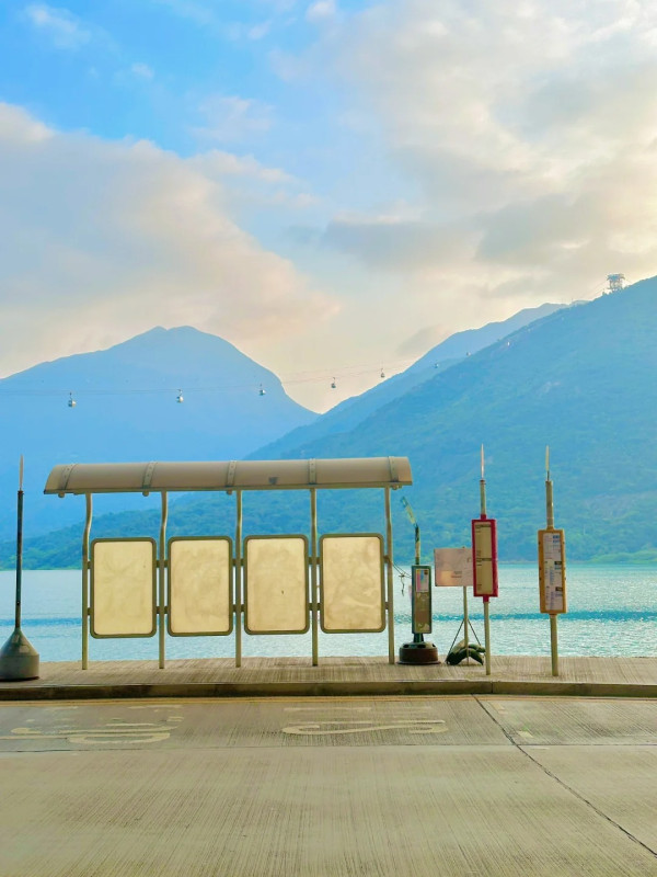 港版小鐮倉曝光！東涌無敵海景巴士站爆紅 陳慧琳曾取景 網民憂淪陷：旺過旺角