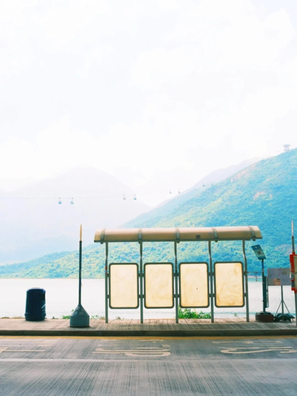 港版小鐮倉曝光！東涌無敵海景巴士站爆紅 陳慧琳曾取景 網民憂淪陷：旺過旺角