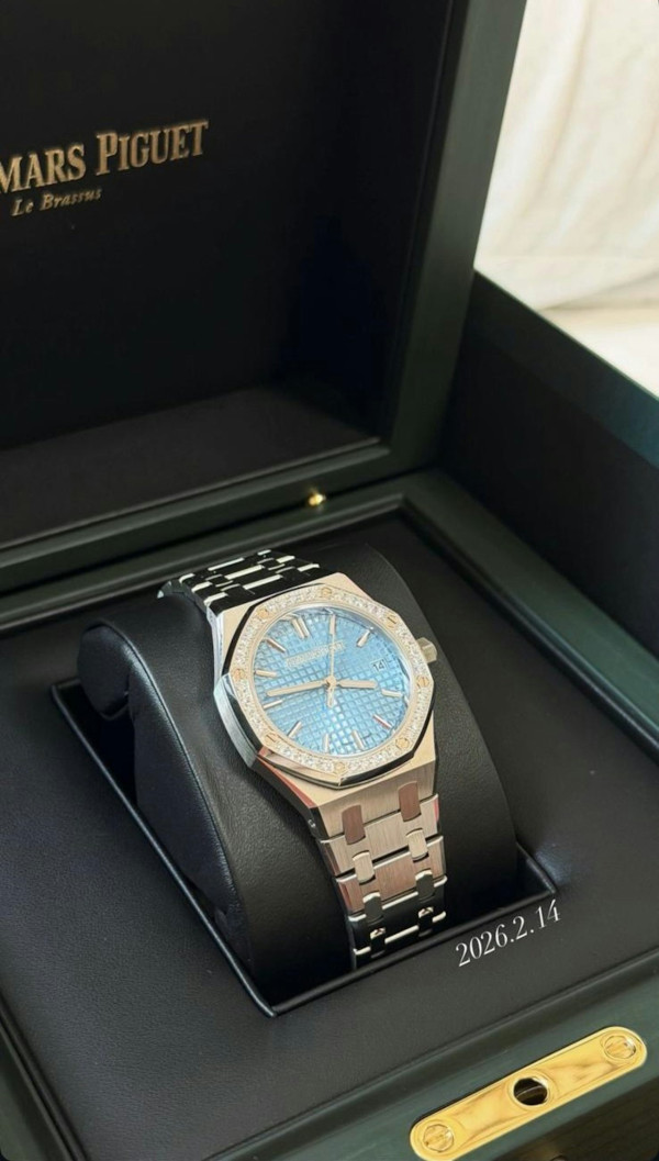 TVB人妻追仔成功三年抱兩幸福炫富！富貴老公大手筆送逾50萬名錶錫到燶