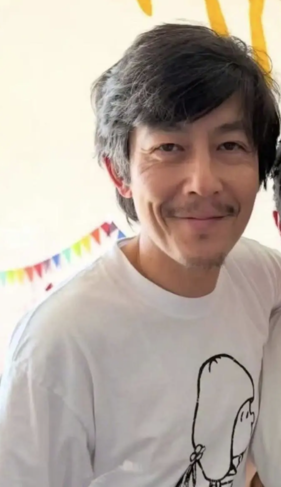 陳冠希9歲囡囡暴風成長近照曝光！五官神複製爸爸 長腿遺傳名模媽媽基因