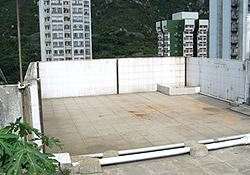 首派公屋高層以為中獎！港男睇樓驚見「𨋢唔到頂」 揭頂樓2大伏位更攞命