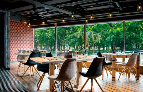 銅鑼灣柏寧酒店自助餐 第2位加$10！人均$280起 任食鱈蟹腳/蒸鮑魚海鮮/燒羊脾/芒果糯米飯