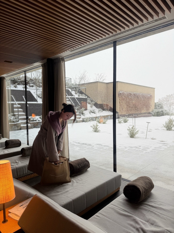 譚嘉儀意大利享受babymoon之旅！曬佗雙胞胎泳照身材依然纖瘦 