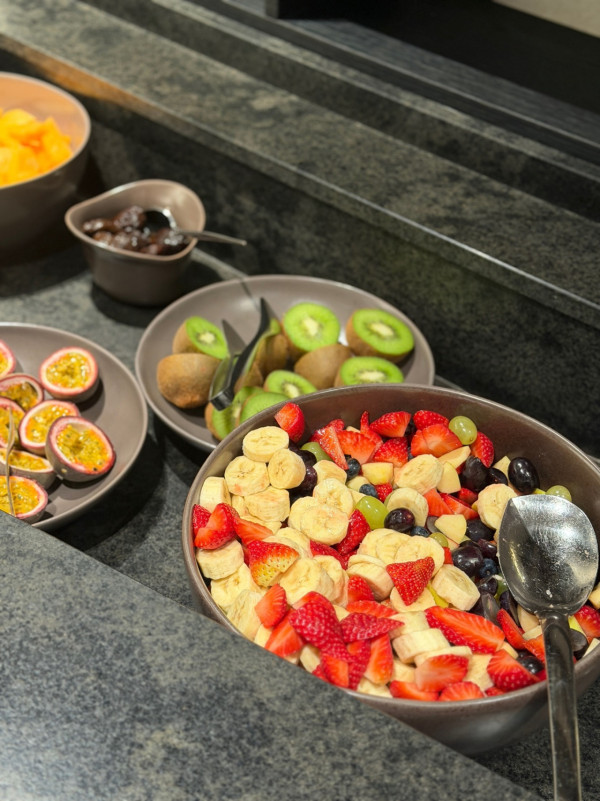 譚嘉儀意大利享受babymoon之旅！曬佗雙胞胎泳照身材依然纖瘦 