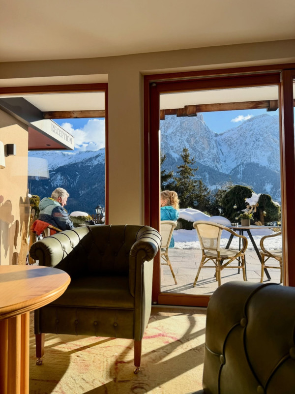 譚嘉儀意大利享受babymoon之旅！曬佗雙胞胎泳照身材依然纖瘦 