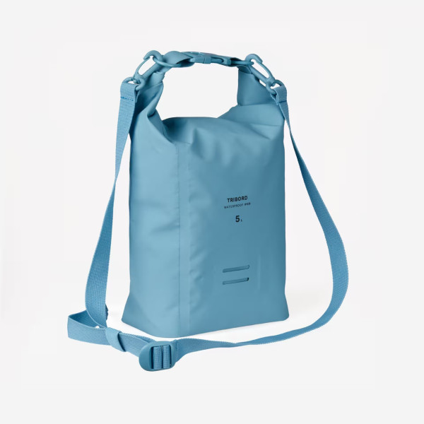 網民瘋傳旅遊神物「防水袋」成執行李收納新寵：免抽氣慳位可化身隨身洗衣機 