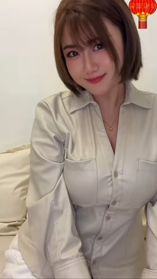 前TVB失婚咪神一刀剪短髮換新形象！髮型不及36E導彈胸震撼︰唔知望邊好！