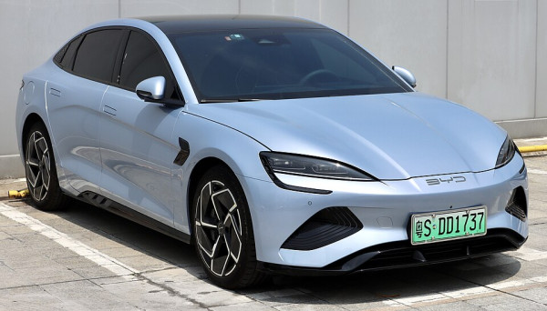 2025 香港新車品牌成績表公布　Benz 竟然跌出全年十大？「呢個品牌」力壓 Tesla 奪冠！