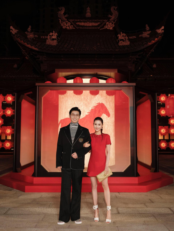 何超蓮突發晒病床照證實入醫院 親揭痛苦真相嚇壞網民 老公竇驍被指全程無影