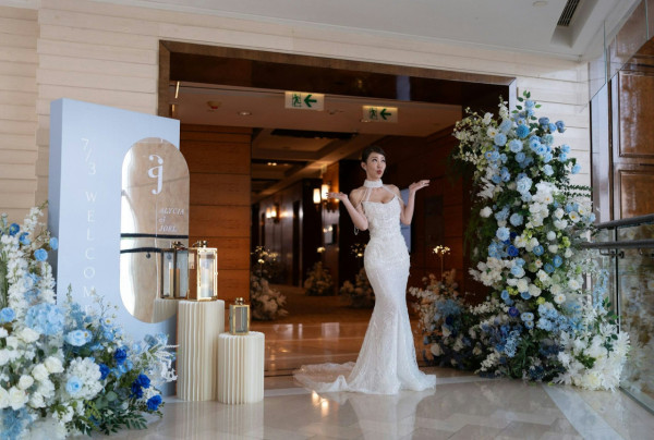 前TVB咪神陳婉衡婚禮大解放！36E超低胸透視婚紗震撼全場 狂戴流星錘金鈪顯氣派