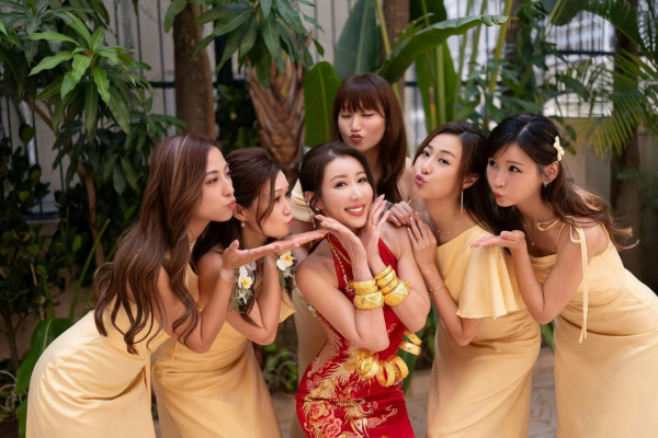 前TVB咪神陳婉衡婚禮大解放！36E超低胸透視婚紗震撼全場 狂戴流星錘金鈪顯氣派