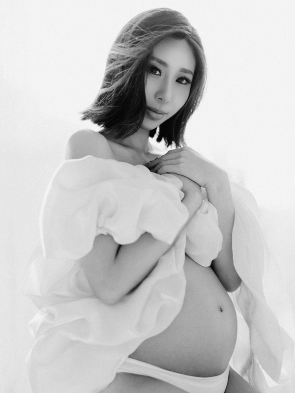 30歲TVB男藝人晒老婆懷孕照報喜！婚後雙喜臨門做爸爸：呢個肚似係仔定女