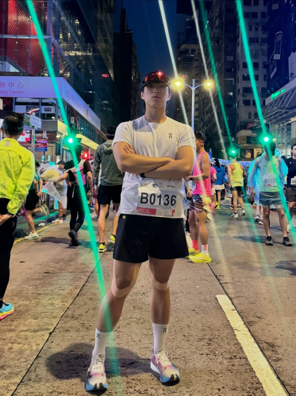 吳業坤突遭TVB官網除名消失男歌手名單！親回離巢傳聞「勞資糾紛」耐人尋味