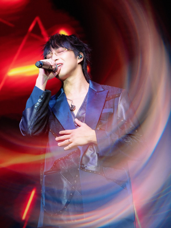 吳業坤突遭TVB官網除名消失男歌手名單！親回離巢傳聞「勞資糾紛」耐人尋味