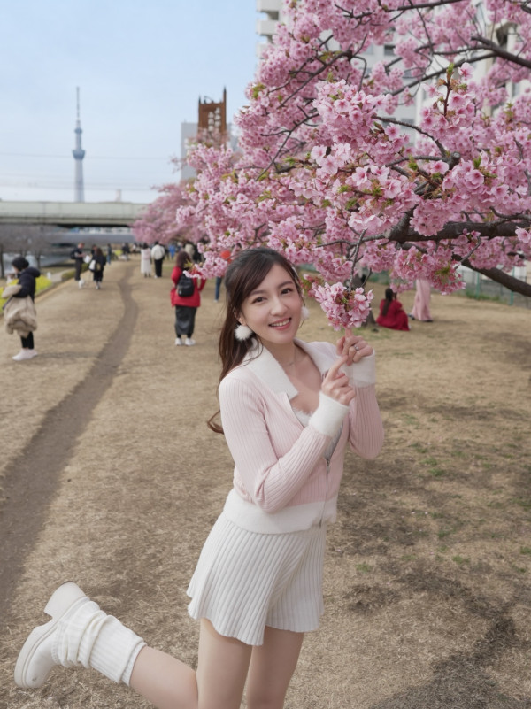 宅男女神結婚一年肚凸凸疑似懷佗B！近照孕味濃螞蟻腰消失！網民恭喜：係咪有咗？