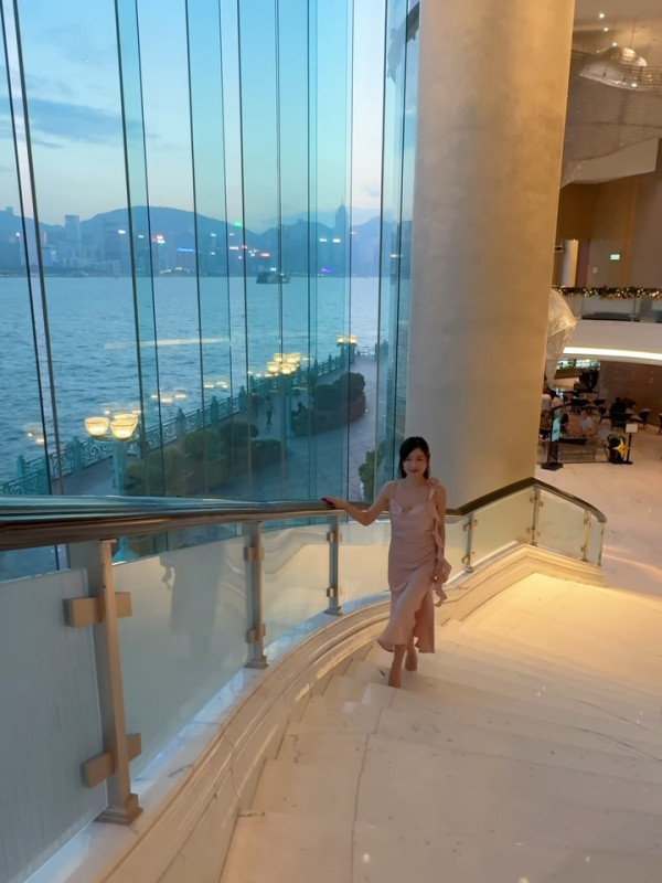 宅男女神結婚一年肚凸凸疑似懷佗B！近照孕味濃螞蟻腰消失！網民恭喜：係咪有咗？