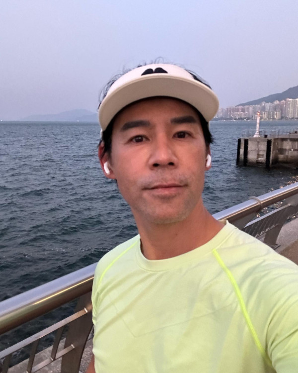 51歲徐榮驚爆肝臟嚴重出事！「老婆都話我面色唔好」網民集氣早日康復