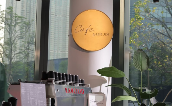 啟德cafe推介︰Cafe by LUBUDS（圖片來源︰IG@cafebylubuds）
