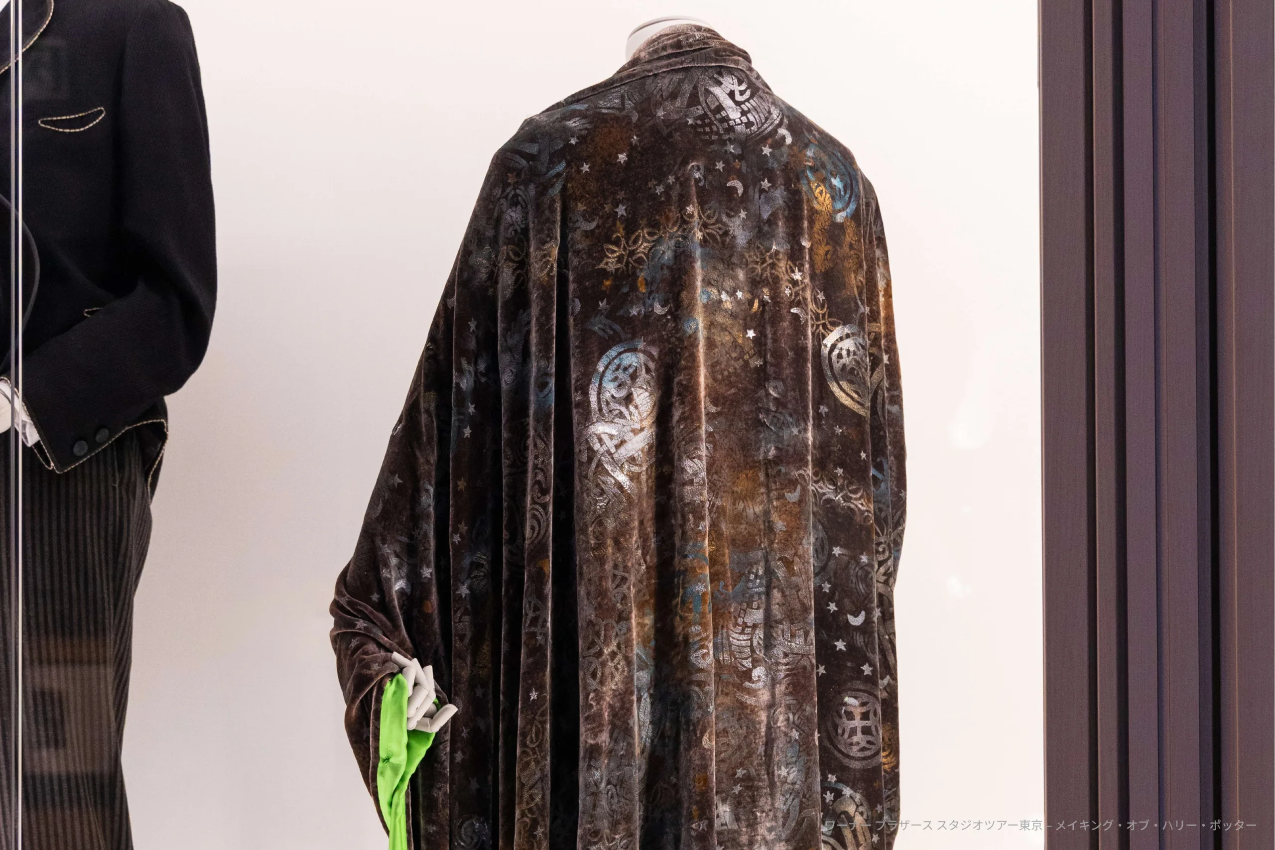 東京哈利波特影城｜25週年限定慶典活動：還原霍格華茲分院儀式、首度公開海格身高、揭隱形斗篷真相 