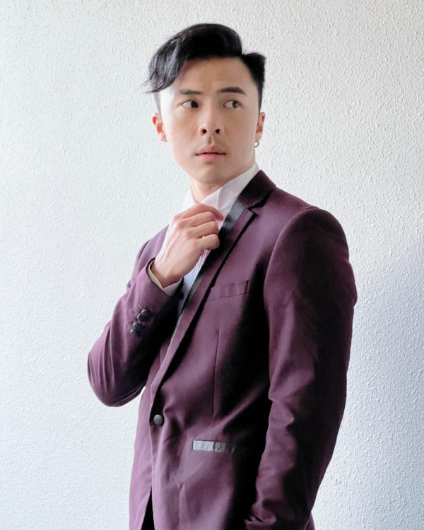 TVB上位小生突然公開戀情晒女友相！高調認愛惹粉絲哭訴︰集體失戀啦