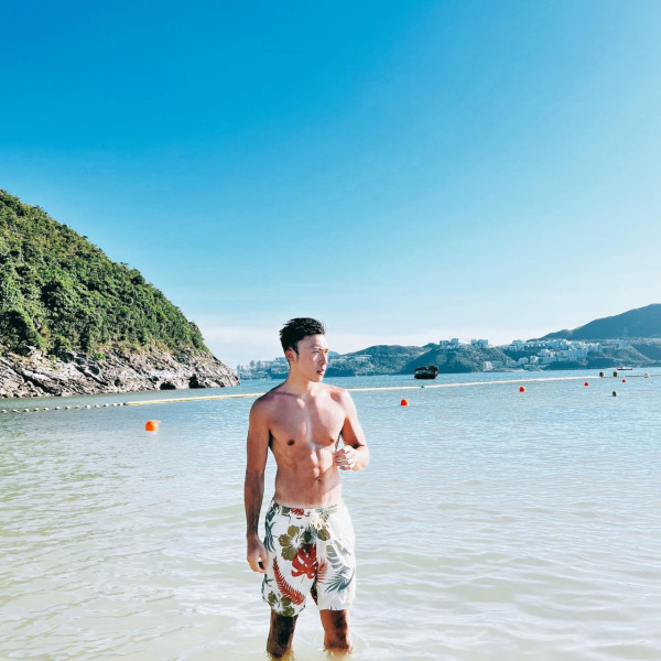 TVB上位小生突然公開戀情晒女友相！高調認愛惹粉絲哭訴︰集體失戀啦